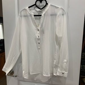 PSEUDIO NWT Long sleeve blouse size med.